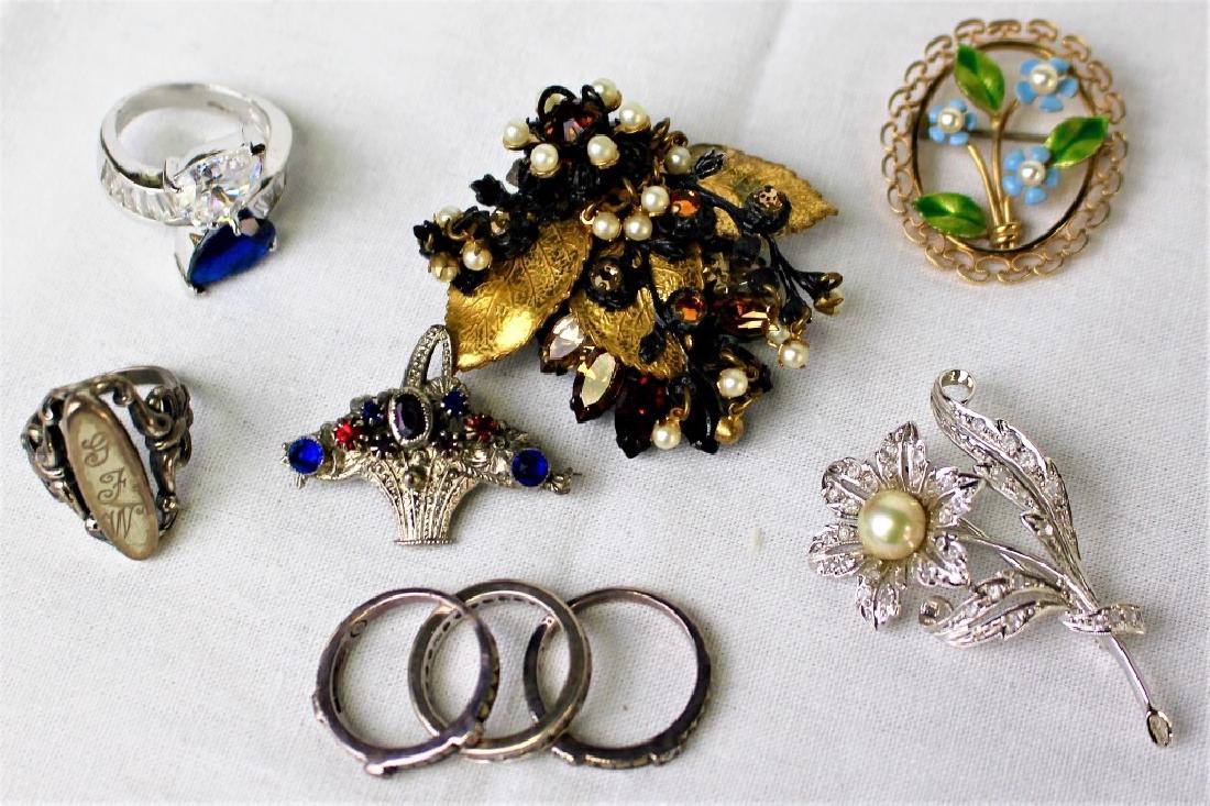 LARGE LOT OF COSTUME PINS / RINGS / BANDS (1 of 1)
