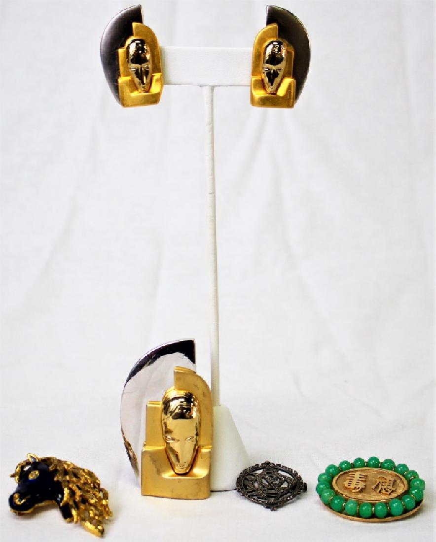 FASCINATING LOT OF COSTUME PINS (1 of 1)