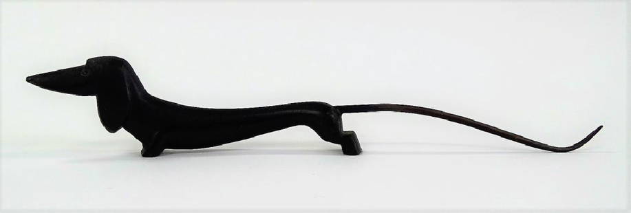 ANTIQUE VIENNA BRONZE DACHSHUND BY RICHARD ROHAC: Vintage Vienna bronze of a Dachshund marked to bottom Initials RR Richard Rohac. Measures approx 8 1/2' long. Will not ship can refer local shippers.