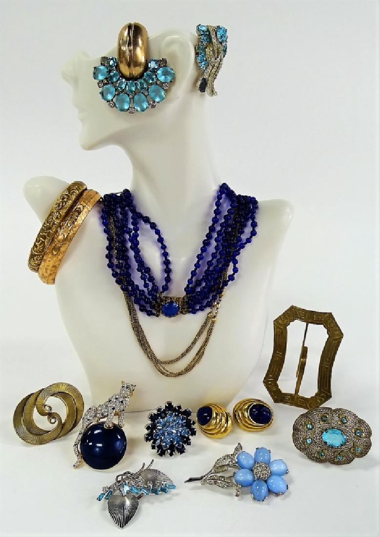 ENTICING LOT OF VINTAGE COSTUME JEWELRY INC KRAMER (1 of 2)