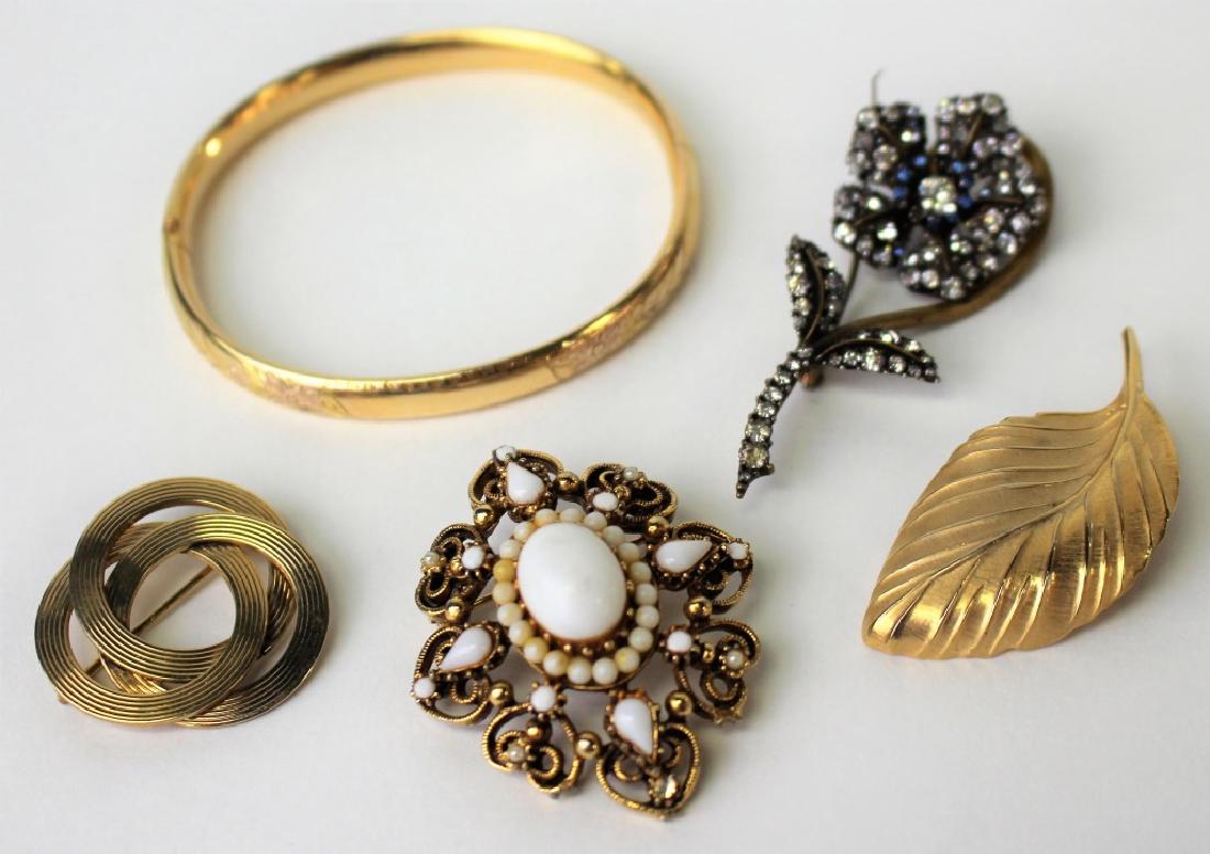 JUICY LOT OF VINTAGE COSTUME JEWELRY INC FLORENZA (1 of 1)