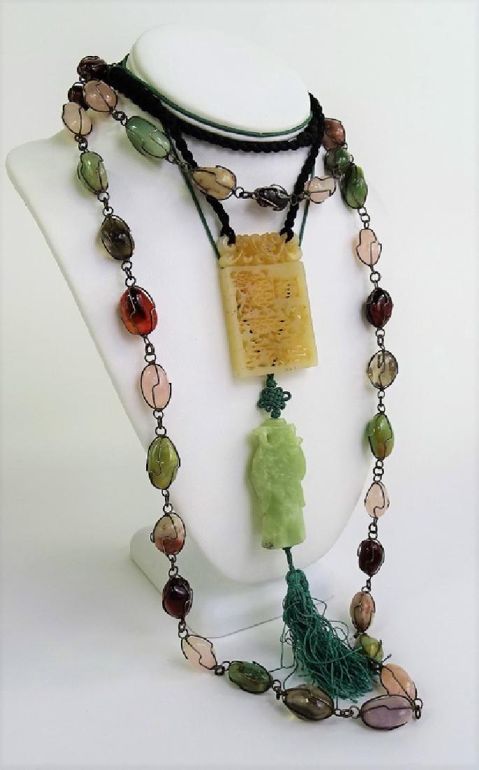 CHINESE LOVELY LOT OF VINTAGE COSTUME JEWELRY (1 of 2)