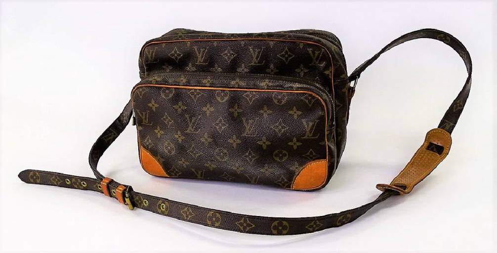 Vintage Louis Vuitton Monogram Nil Messenger Bag