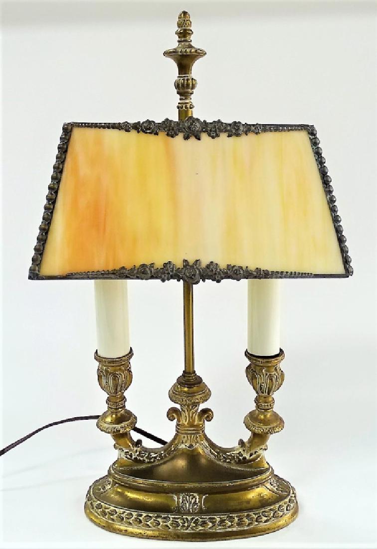 VINTAGE ELECTRIFIED SLAG GLASS TABLE LAMP (1 of 2)