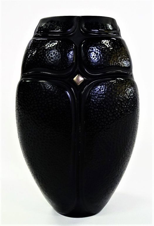LALIQUE FRANCE BLACK "SCARAB" GLASS VASE (1 of 3)