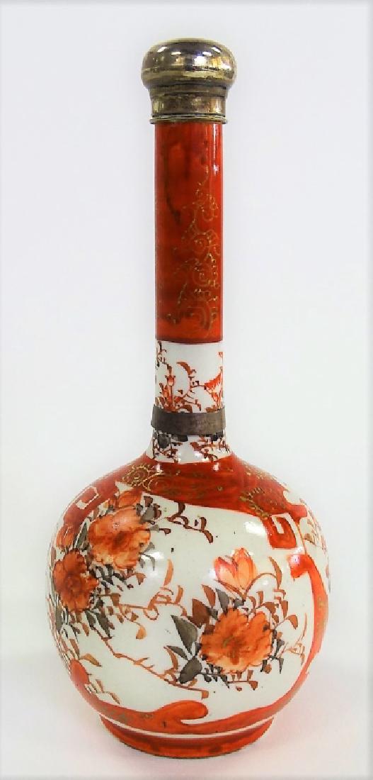 ANTIQUE KUTANI JAPANESE BOTTLE VASE (1 of 3)