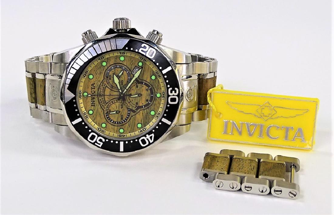 LARGE MEN'S INVICTA OCEAN MASTER STAINLESS WATCH (1 of 5)