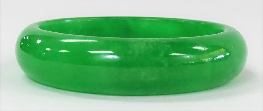 VTG CHINESE HAND CARVED JADEITE BANGLE BRACELET (1 of 3)