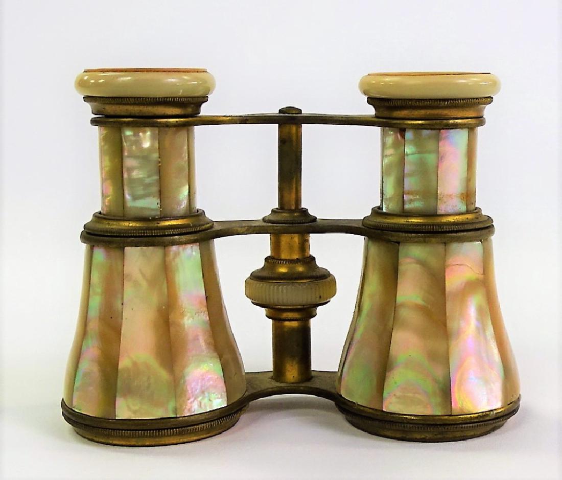 PR ANTIQUE FRENCH MOTHER OF PEARL OPERA GLASSES (1 of 3)