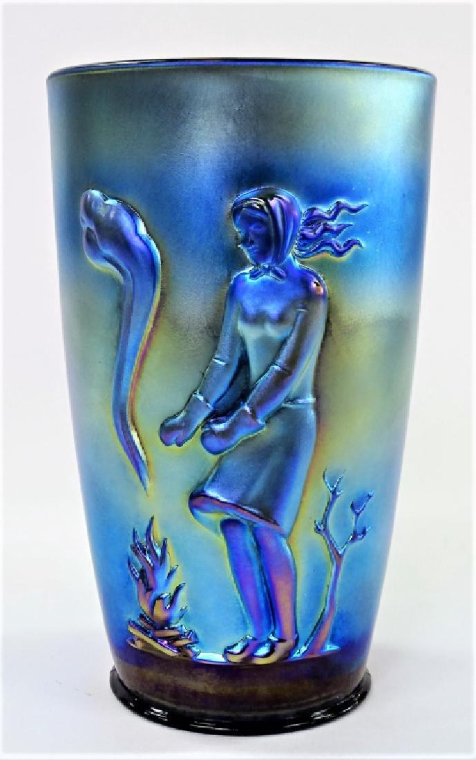 ROCKWELL KENT FOR FENTON IRIDESCENT GLASS VASE (1 of 3)