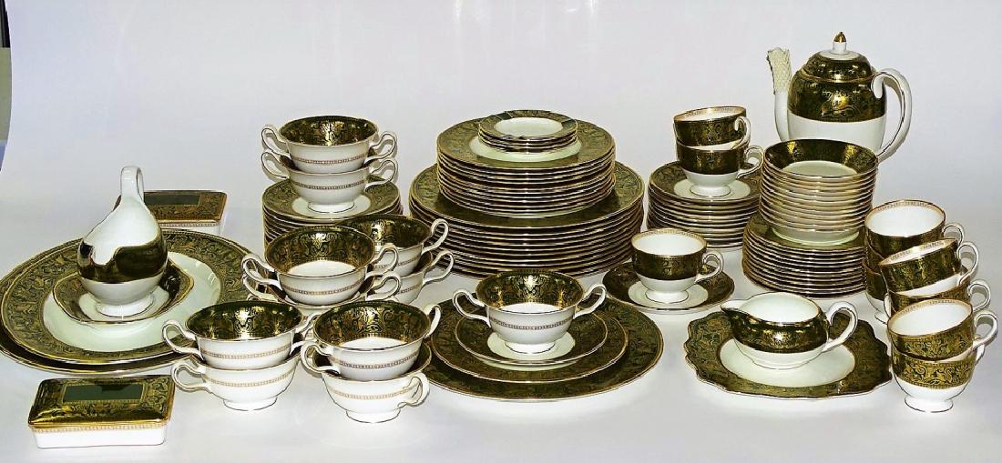 SVC 12 WEDGWOOD 'FLORENTINE' PORCELAIN DINNERWARE (1 of 2)