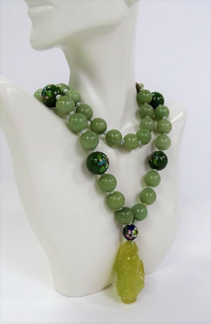 CHINESE VINTAGE CARVED JADE NECKLACE (1 of 3)