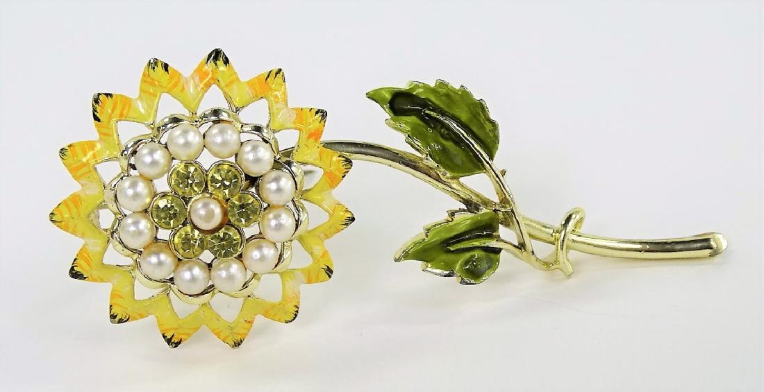 VINTAGE SIGNED CORO ENAMELED FLORAL PIN (1 of 3)