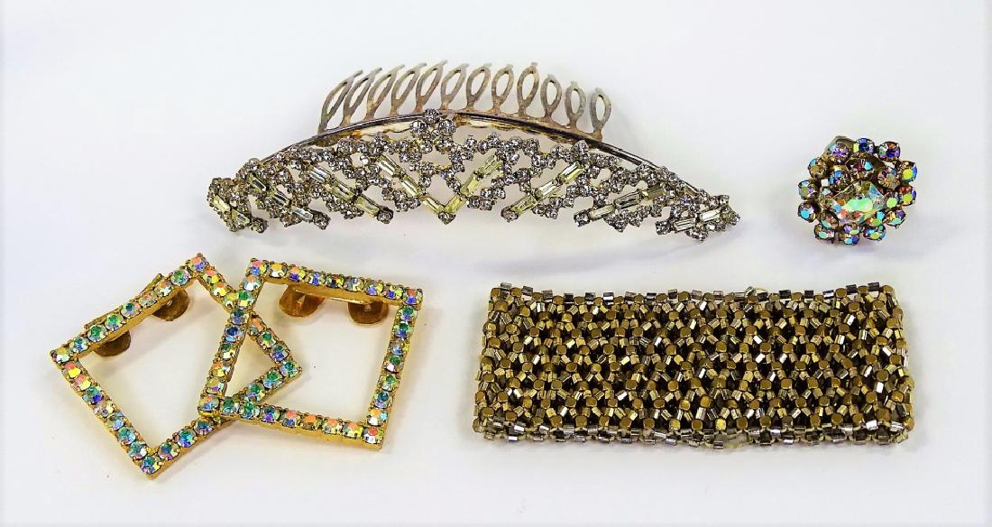 4 PIECES OF VINTAGE COSTUME JEWELRY (1 of 2)