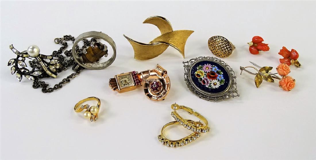 MISCELLANEOUS LOT OF GREAT COSTUME JEWELRY (1 of 1)