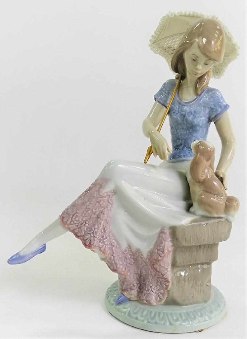 LLADRO PICTURE PERFECT SOCIETY PIECE # 7612 (1 of 3)