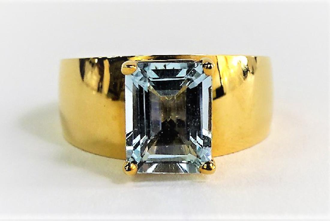 RETRO 14KT YELLOW GOLD & BLUE TOPAZ RING (1 of 4)
