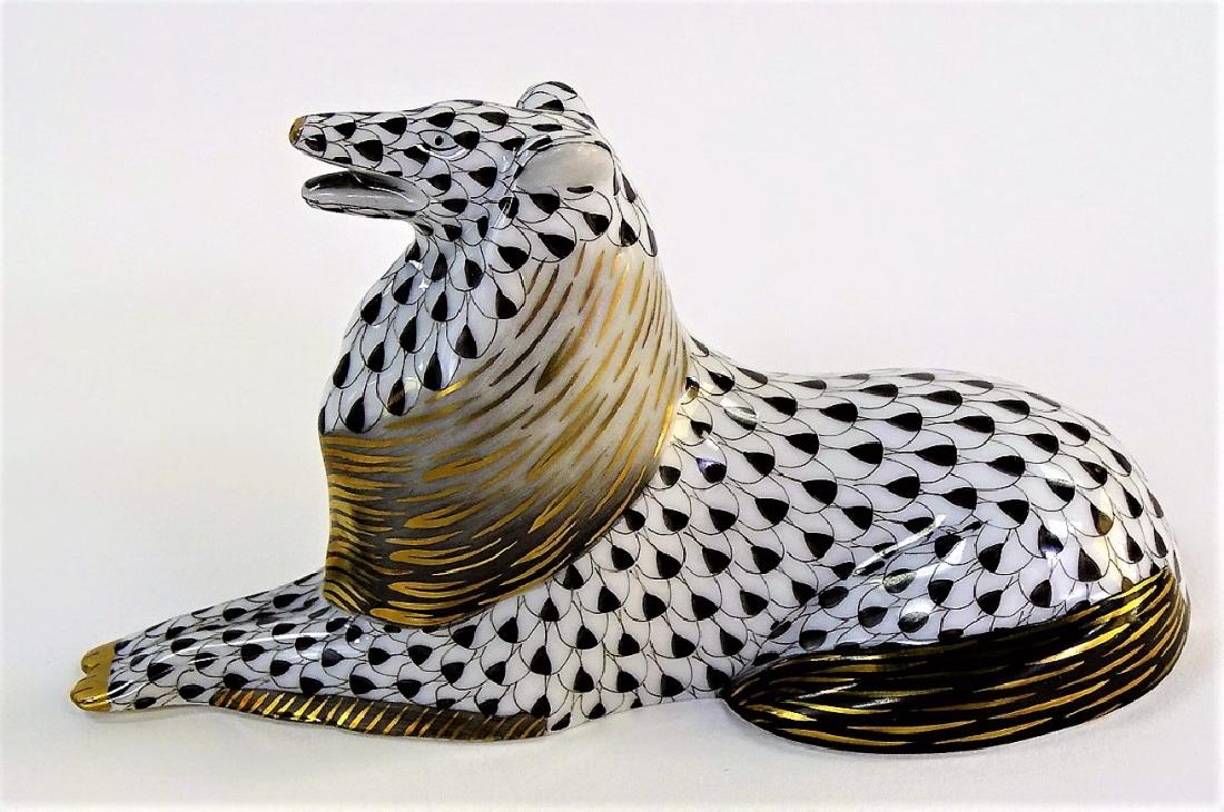HEREND H/P BLACK FISHNET PORCELAIN COLLIE FIGURINE (1 of 5)