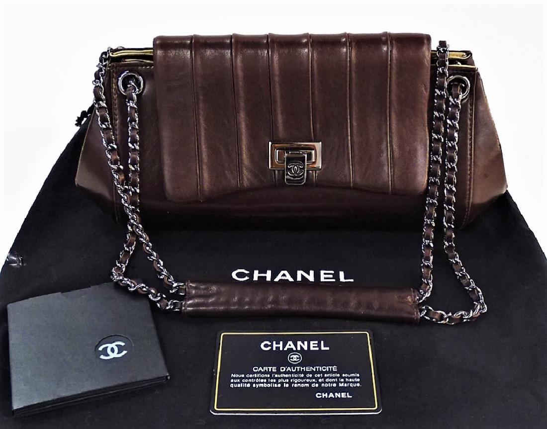 chanel vertical quilted bag