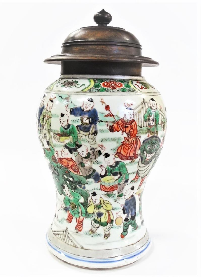 ANTIQUE CHINESE H/P PORCELAIN GENERAL'S JAR (1 of 4)