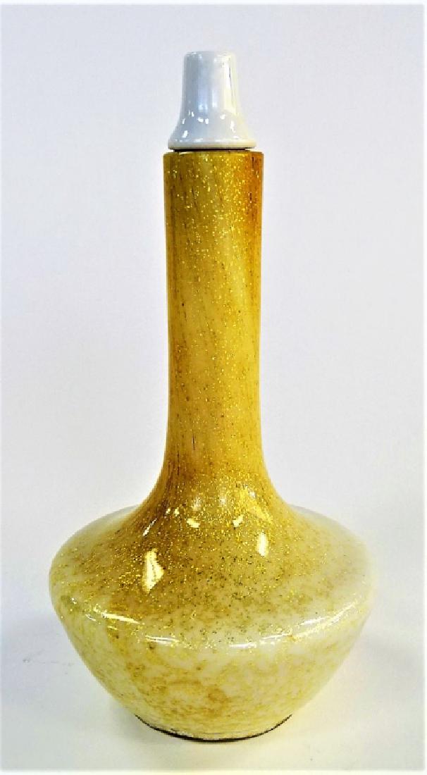 VTG GOLD FLECKED ART GLASS BARBERS BOTTLE (1 of 3)