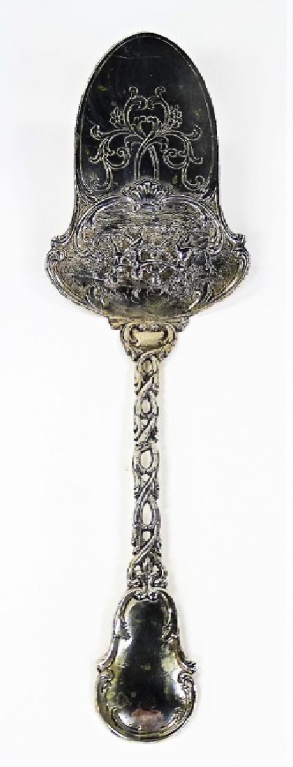 ANTIQUE DANISH .800 SILVER REPOUSSE PIE SERVER (1 of 4)