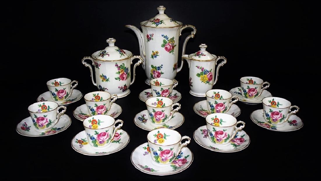 LOVELY VINTAGE LIMOGES B&C CHOCOLATE SET "TRIANON" (1 of 2)