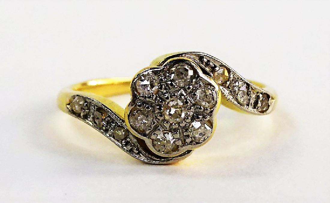 LADIES 18KT YELLOW GOLD DIAMOND FLOWER RING (1 of 4)