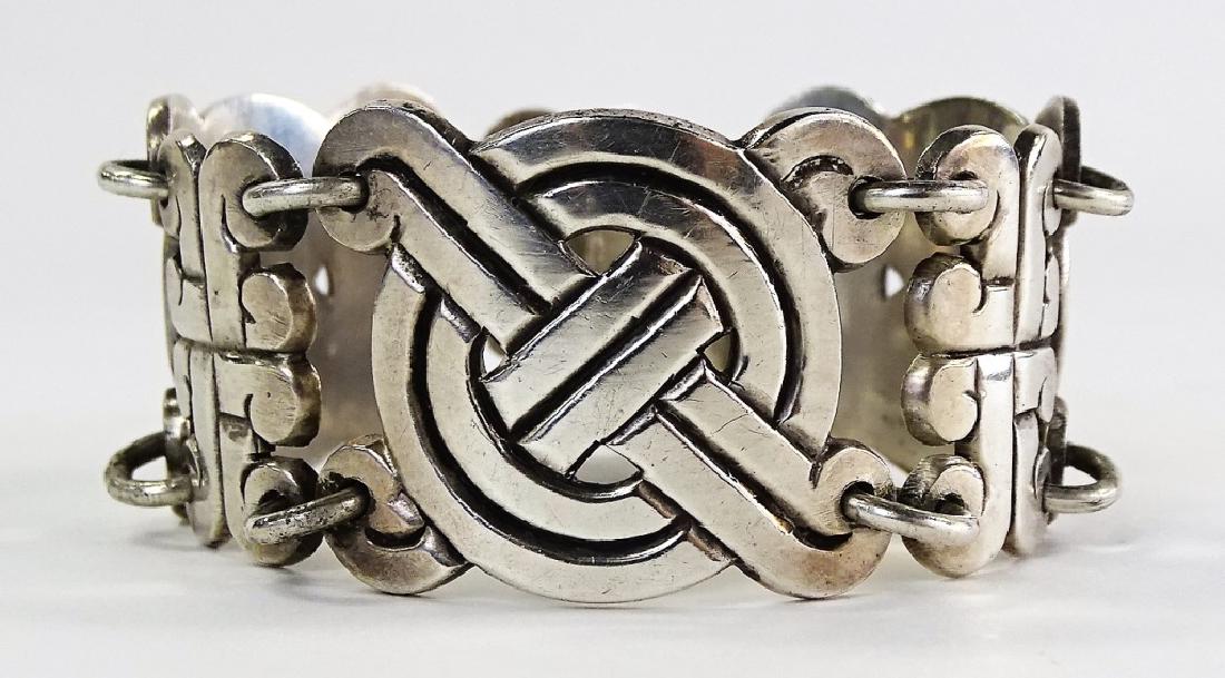 VINTAGE MEXICAN SILVER LINK AZTEC STYLE BRACELET (1 of 4)