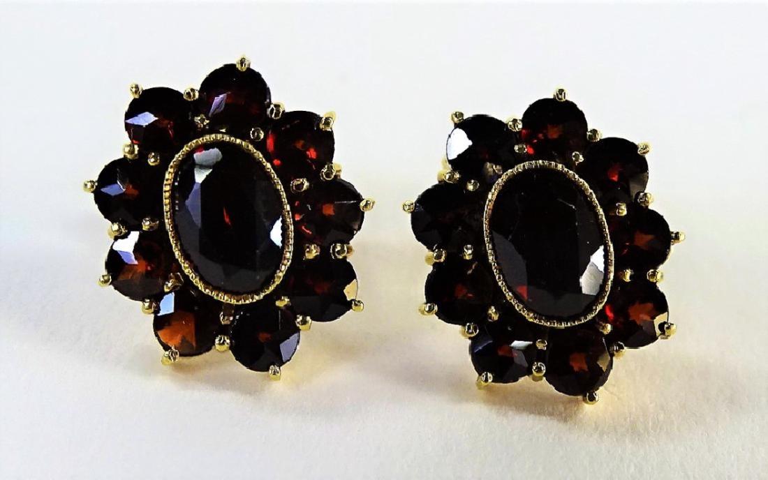 ANTIQUE ESTATE 14KT YELLOW GOLD & GARNET EARRINGS (1 of 2)