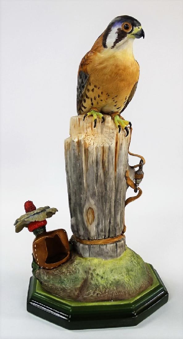 BOEHM BISQUE PORCELAIN KESTRAL FIGURE (1 of 4)