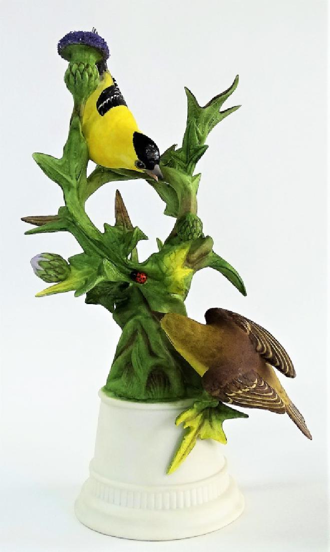 BOEHM BISQUE PORCELAIN GOLDFINCHES BIRD GROUP (1 of 2)