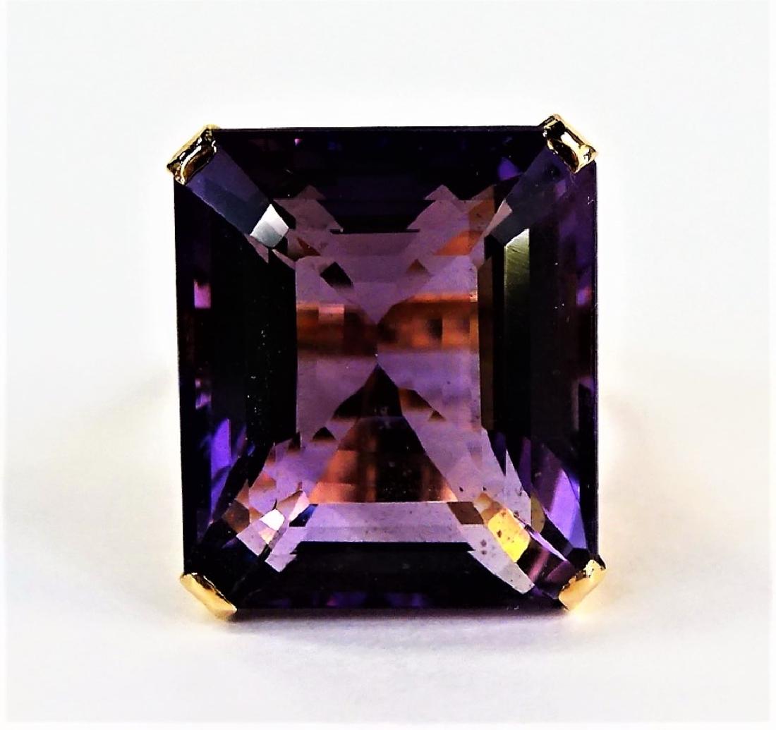 LARGE HEAVY 14KT GOLD & AMETHYST LADIES RING (1 of 4)