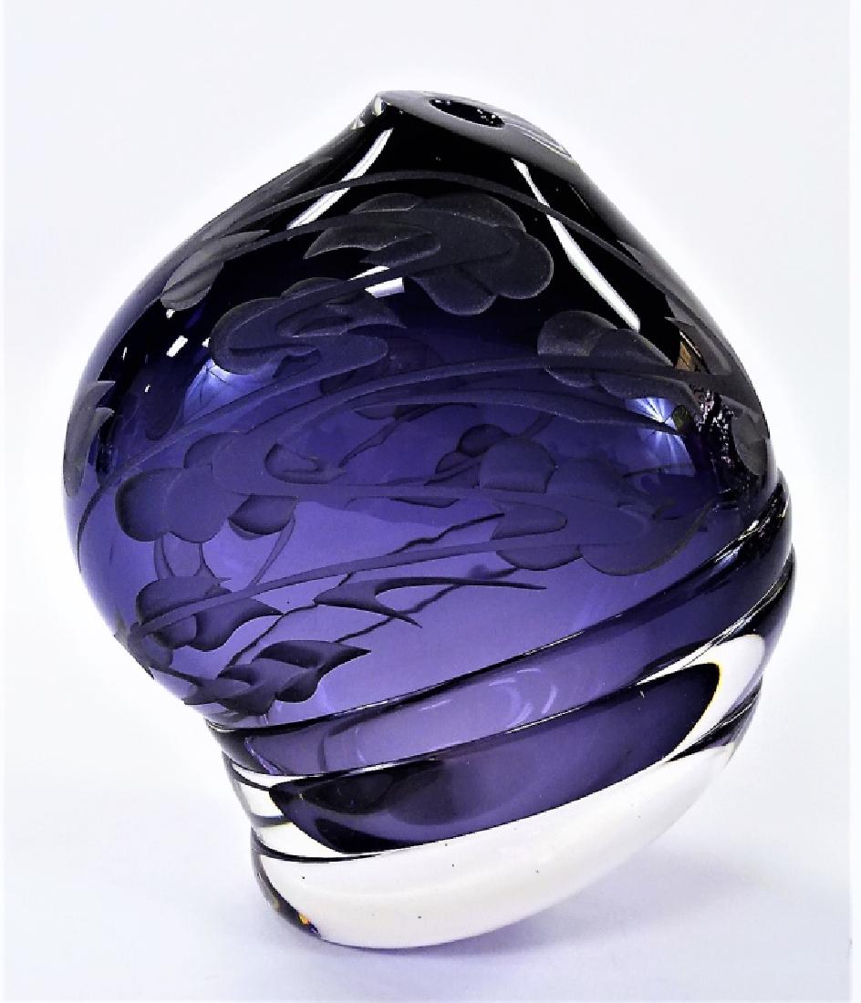 SIGNED CRAIG CAMPBELL CUT STUDIO ART GLASS VASE