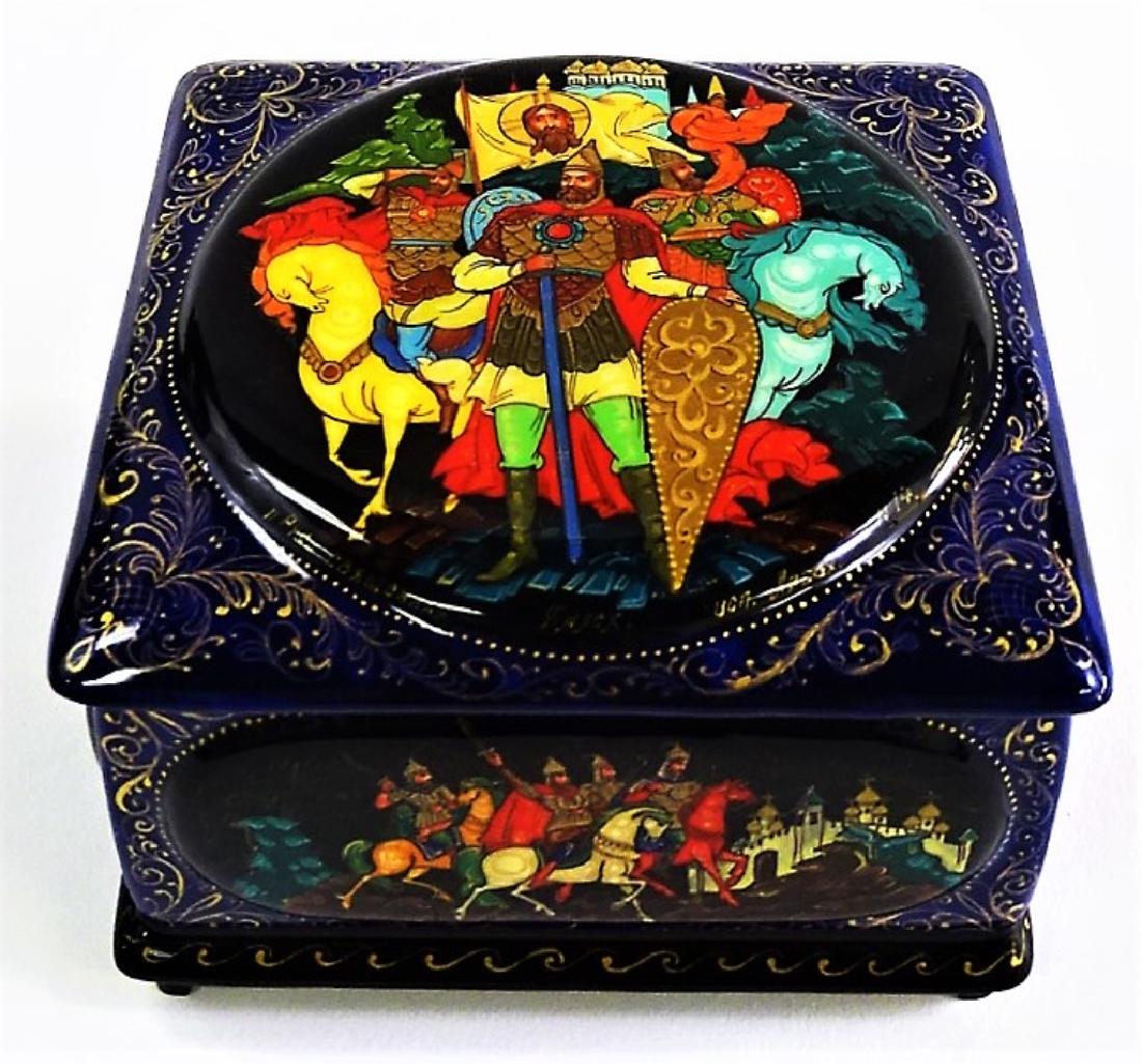 H/P PALEKH SCHOOL RUSSIAN LACQUER BOX (1 of 8)