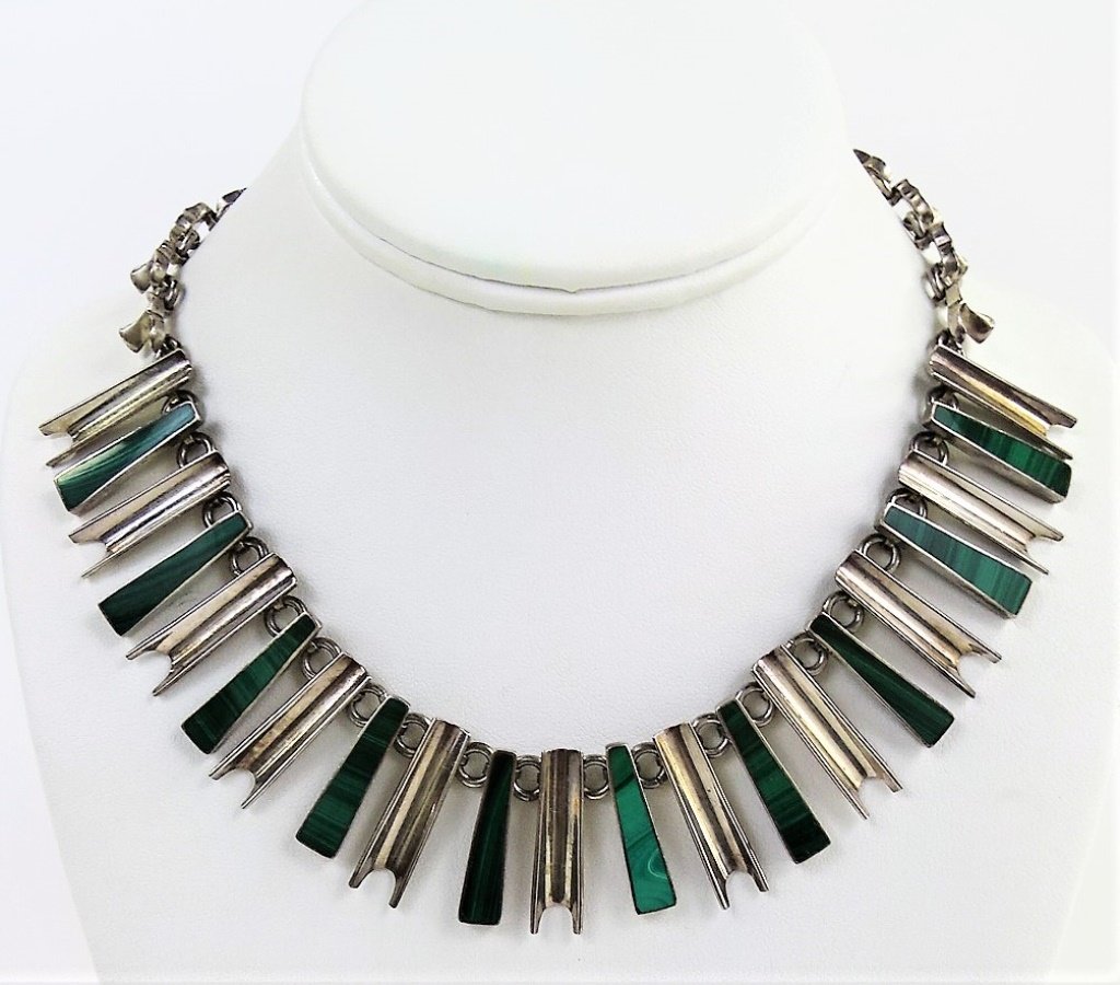 VINTAGE MEXICAN STERLING SILVER MALACHITE NECKLACE (1 of 3)
