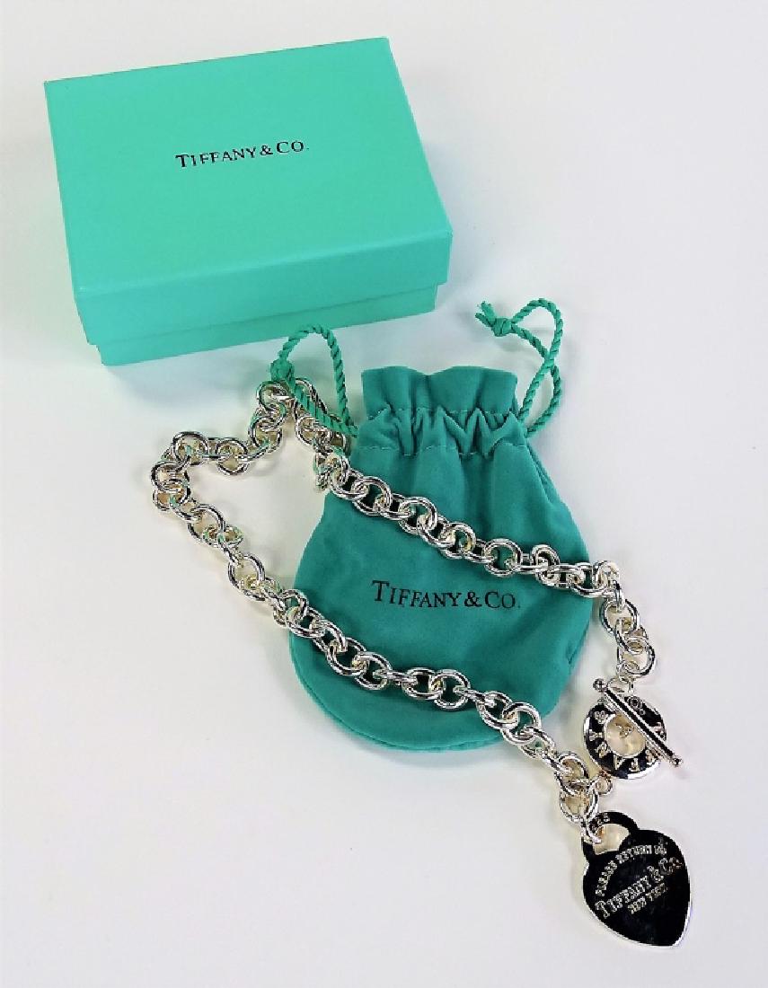 TIFFANY & CO. STERLING SILVER HEART NECKLACE & BOX (1 of 3)