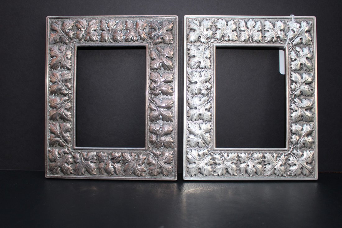 BUCCELLATI STERLING SILVER PICTURE FRAMES PAIR: Frames hold 5"x7" picture. Measures 7 X 9. total weight of 11ozt. Clover leaf design Shipping U.S.to be $35 plus ins