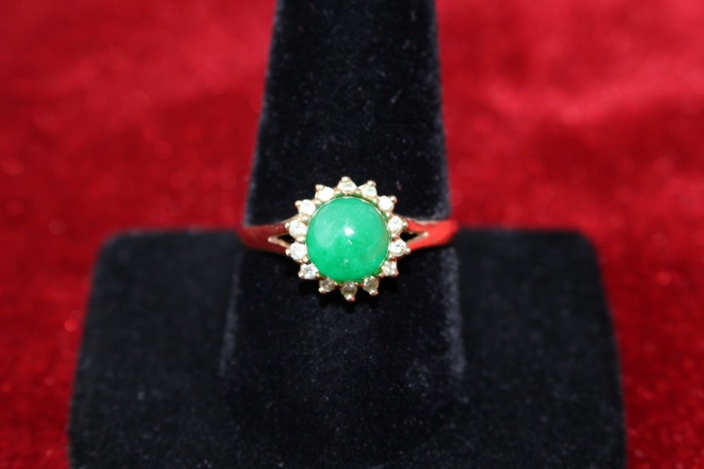 14KT YELLOW GOLD AND CABOCHON JADEITE RING (1 of 4)