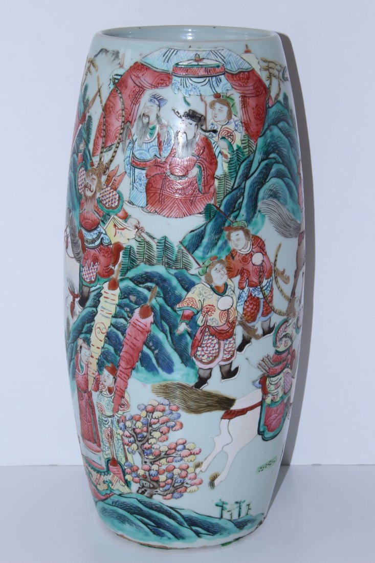 19TH CENTURY HAND PAINTED WARRIOR ASIAN VASE (1 of 4)