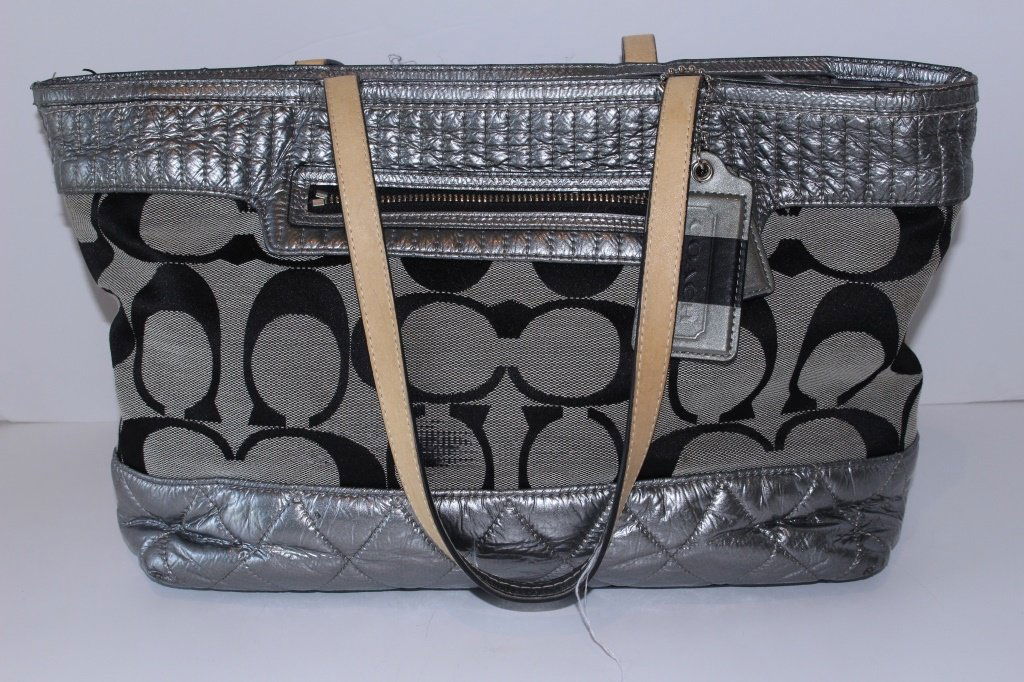 COACH LADIES GREY CANVAS POCKET BOOK (1 of 3)