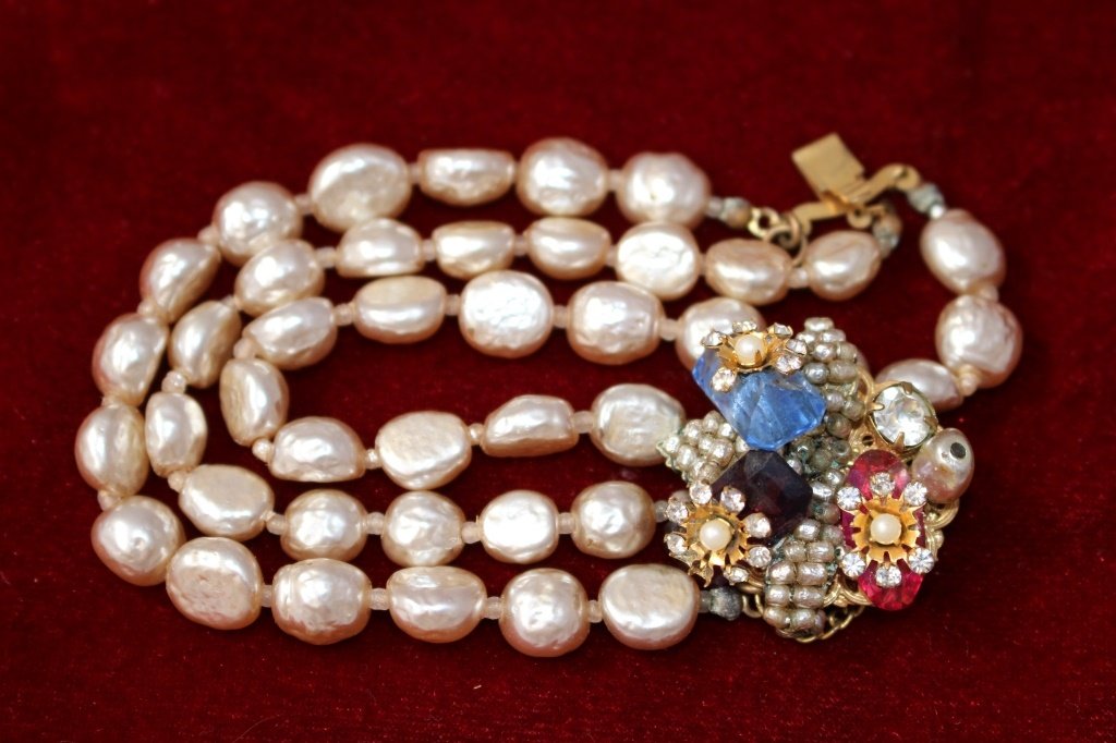VINTAGE MIRIAM HASKELL COSTUME PASTE BRACELET (1 of 2)