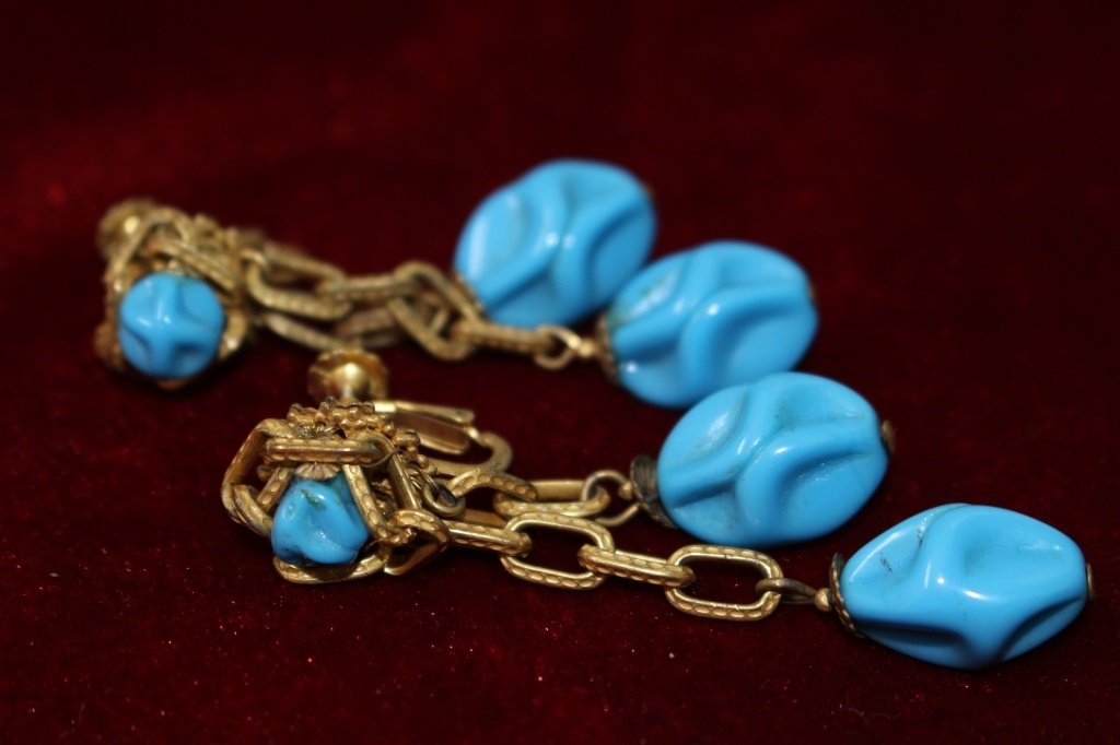 PAIR OF VINTAGE MIRIAM HASKELL EARRINGS (1 of 2)