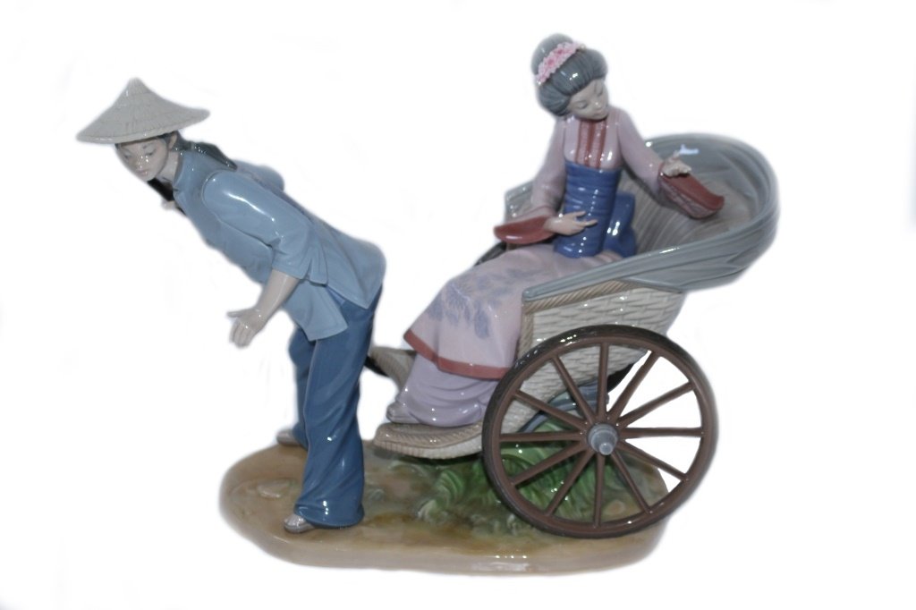 LARGE LLADRO PORCELAIN FIGURINE "A RICKSHAW RIDE" (1 of 4)