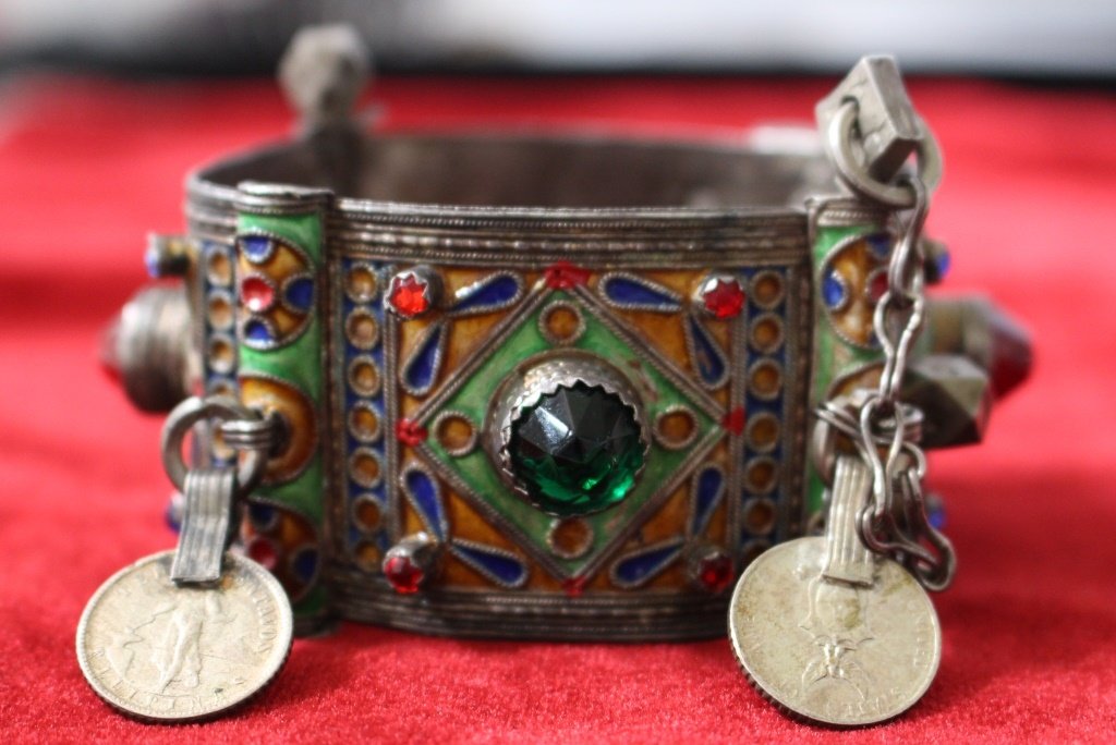 VINTAGE ASIAN SILVER AND JEWELED ENAMELED CUFF (1 of 3)