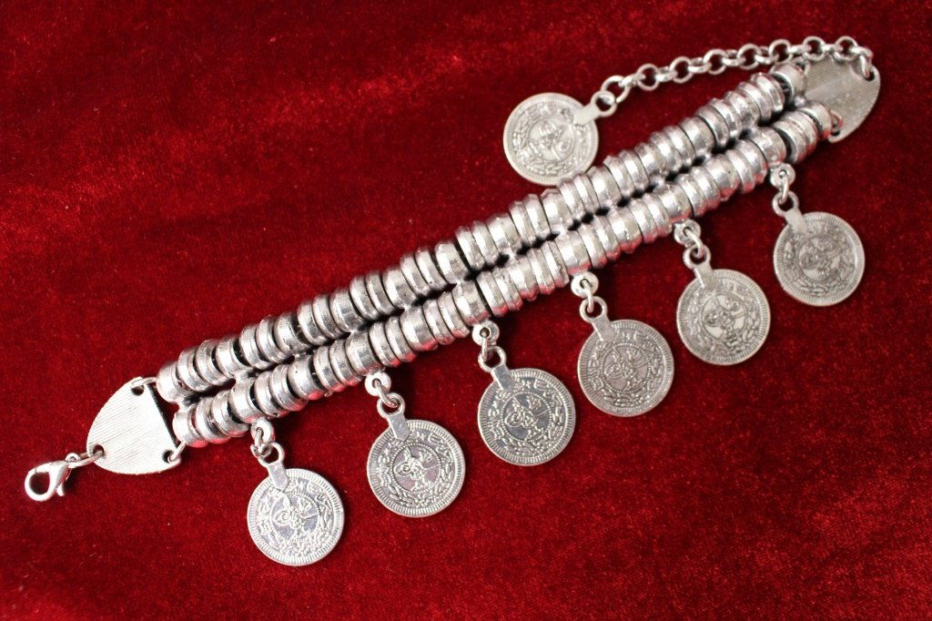 LADIES ETHNIC SILVER BRACELET (1 of 1)