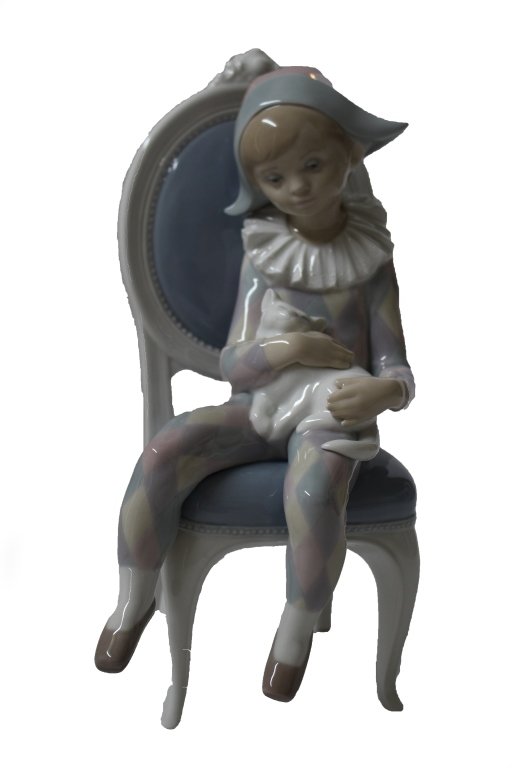 Lladro Figurine Harlequin Boy Jester in Chair cat (1 of 4)