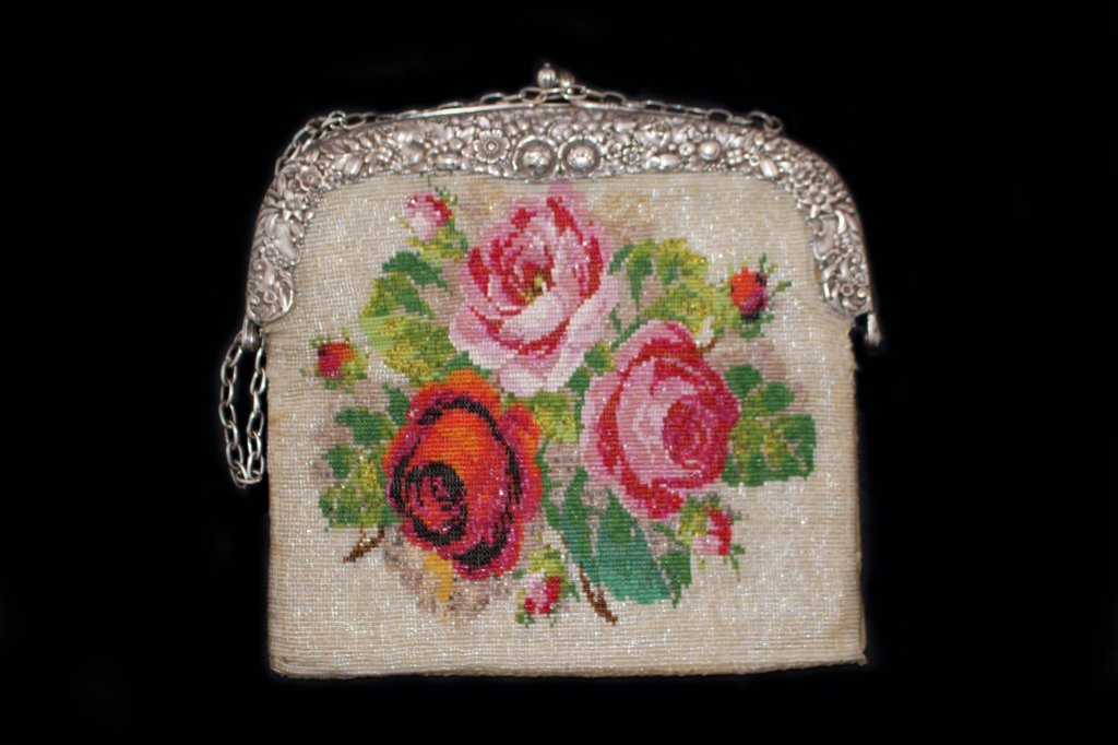 VINTAGE BEADED BAG CABBAGE ROSES REPOUSE FRAME: Measures 7 1/2" tall shipping to be $20 u.s plus ins will combine shipping