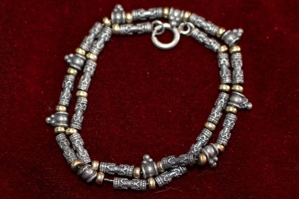 ANTIQUE UNUSUAL 14KT GOLD AND SILVER CHOKER: 14" long with a total weight of 24 grams shipping to be $20 u.s plus ins will combine shipping