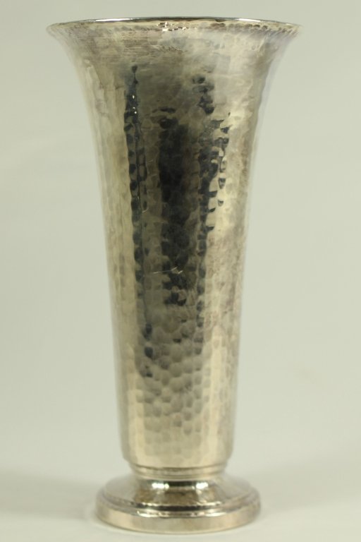 RARE PAMPALONI HAND HAMMERED STERLING VASE (1 of 4)